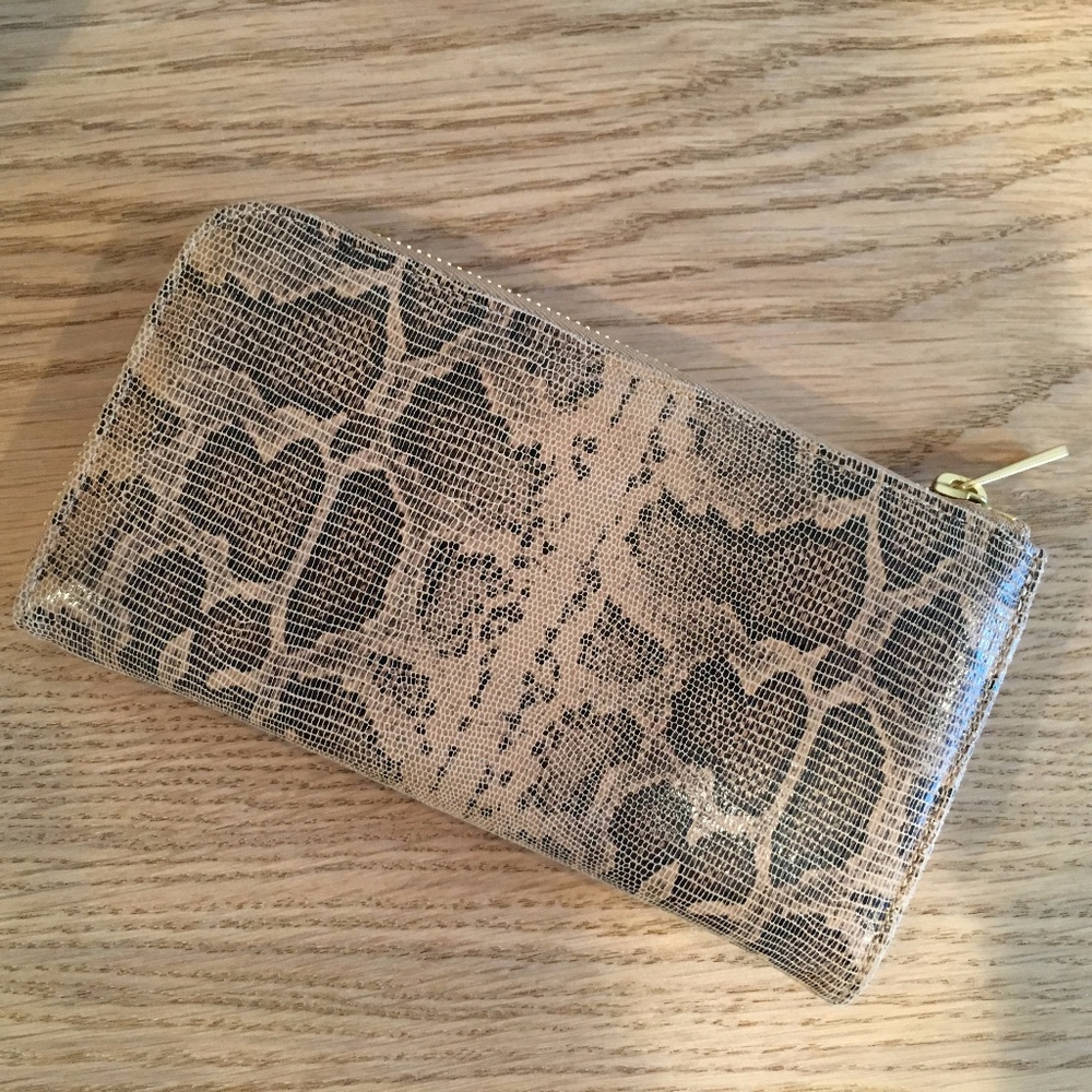APC Lise Wallet